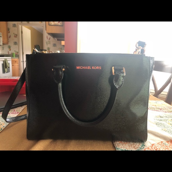 Michael Kors Medium Bag - Picture 1 of 2